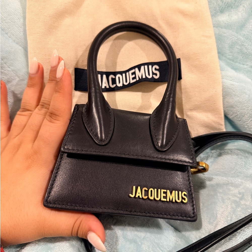 Jacquemus Elegant Black Mini Bag - Picture 5 of 6
